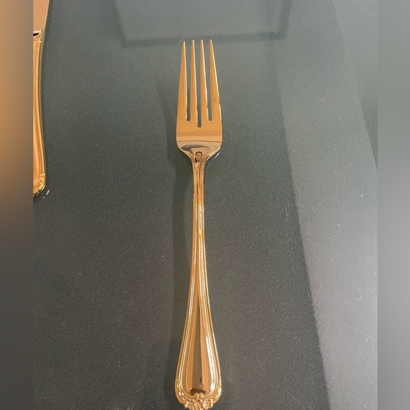 Rogers Gold Plated Flatware 24 pieces - Picture 5 of 9